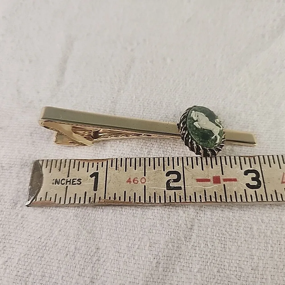 Cufflinks & Tie Clip Cameo Horse Gold Tone With Mesh Wrap Around Strap Vintage